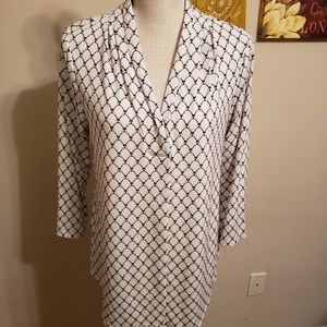 Charter Club, quarter-length, easy care top. M.